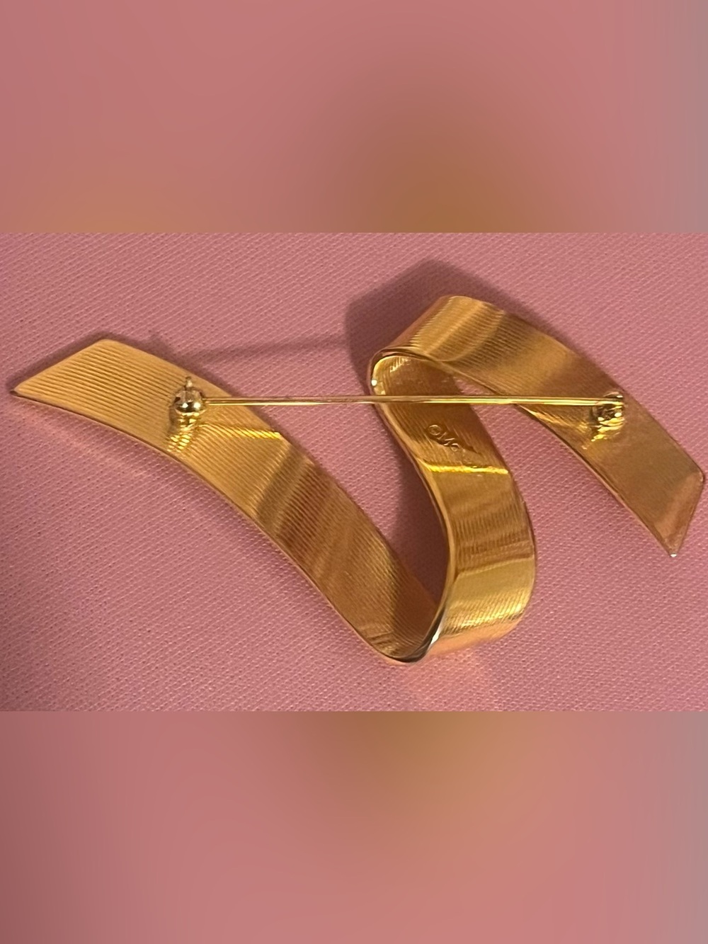Monet Gold-Tone Ribbon Wave Brooch - Picture 4 of 6